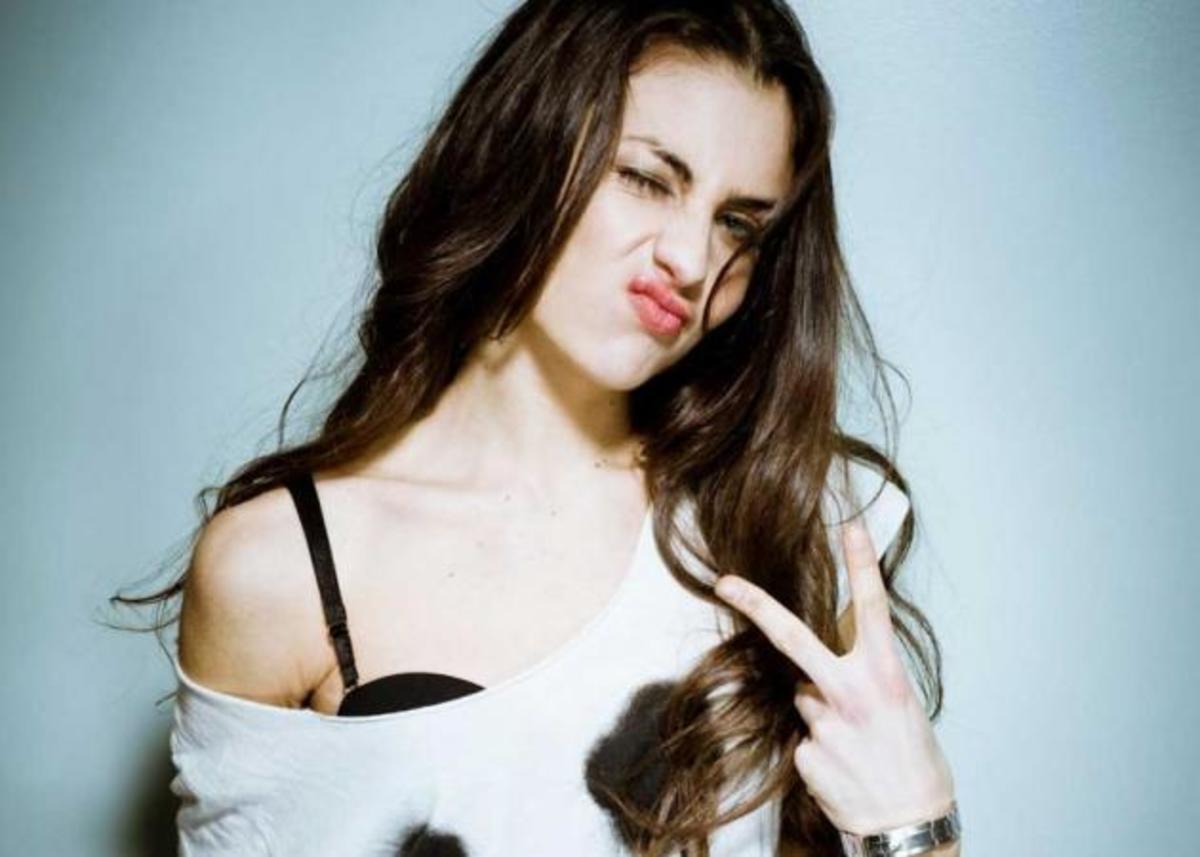 Xenia Ghali: “Έβαψα τα μαλλιά μου και λίγο έλειψε να πεθάνω” – Βίντεο