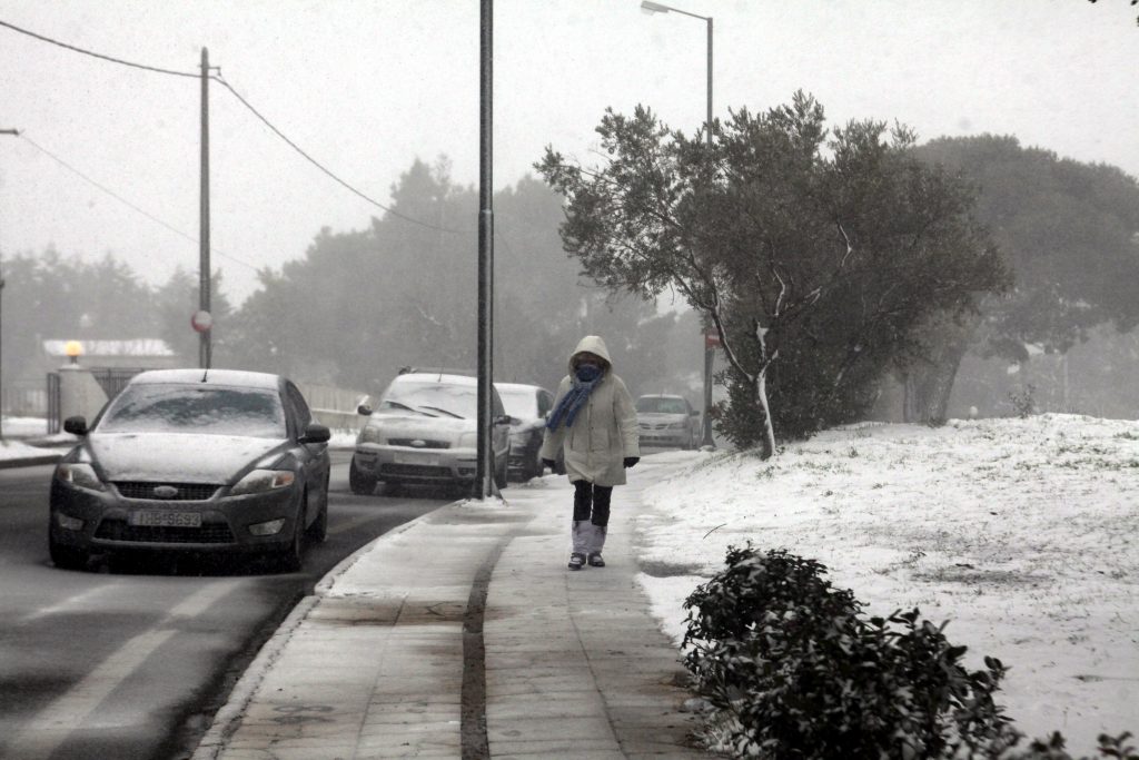 Χιονόπτωση και… προβλήματα στους δρόμους της δυτικής και βόρειας Ελλάδας