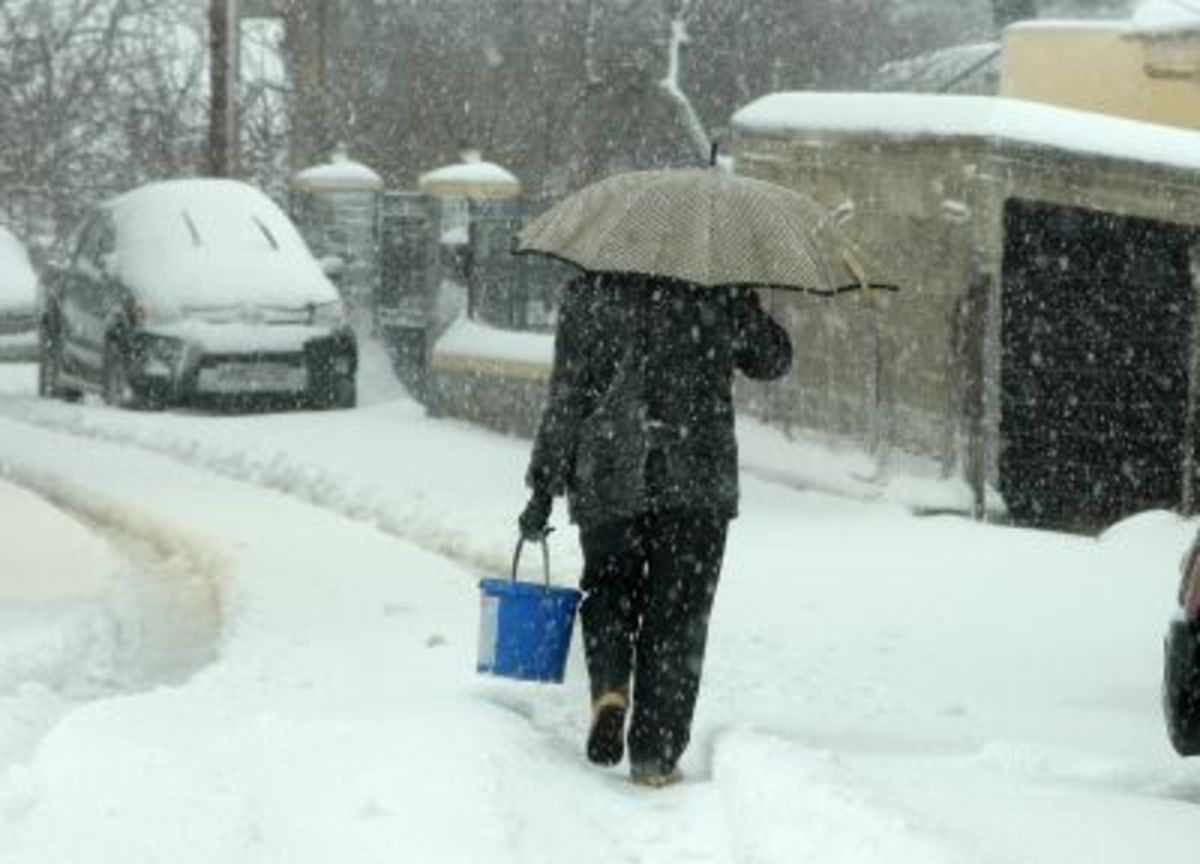 Χιόνια και πολικές θερμοκρασίες σε ολόκληρη τη χώρα – Νέα επιδείνωση τα επόμενα 24ωρα – Πού θα χτυπήσει η κακοκαιρία