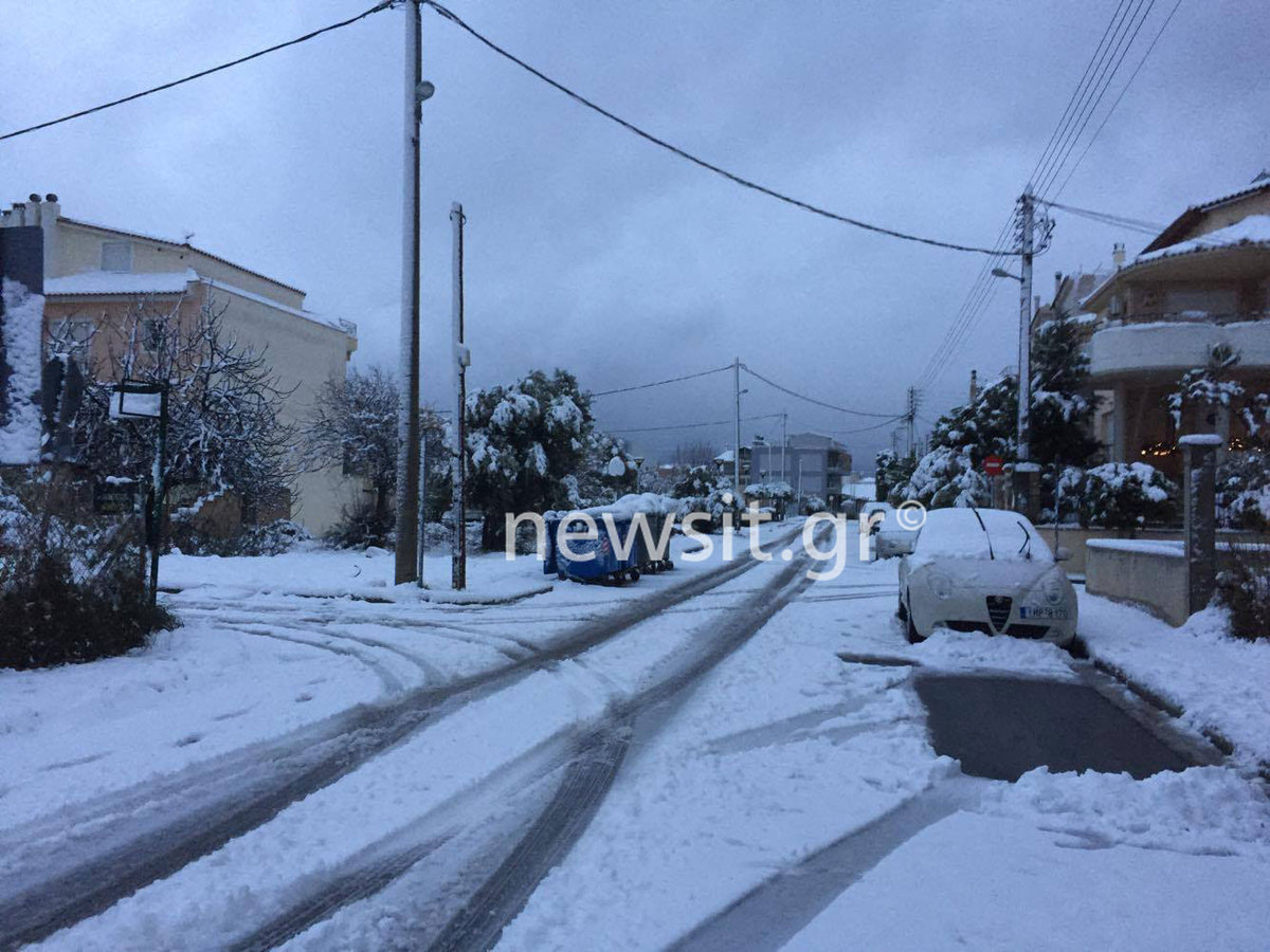 Καιρός Live: Έρχεται δεύτερο κύμα χιονιά από το βράδυ – Δείτε που θα χιονίσει στην Αττική