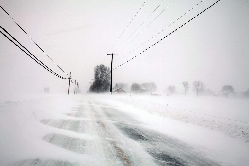 Ο χιονιάς “γονάτισε” τον Καναδά – Χιλιάδες νοικοκυριά χωρίς ρεύμα