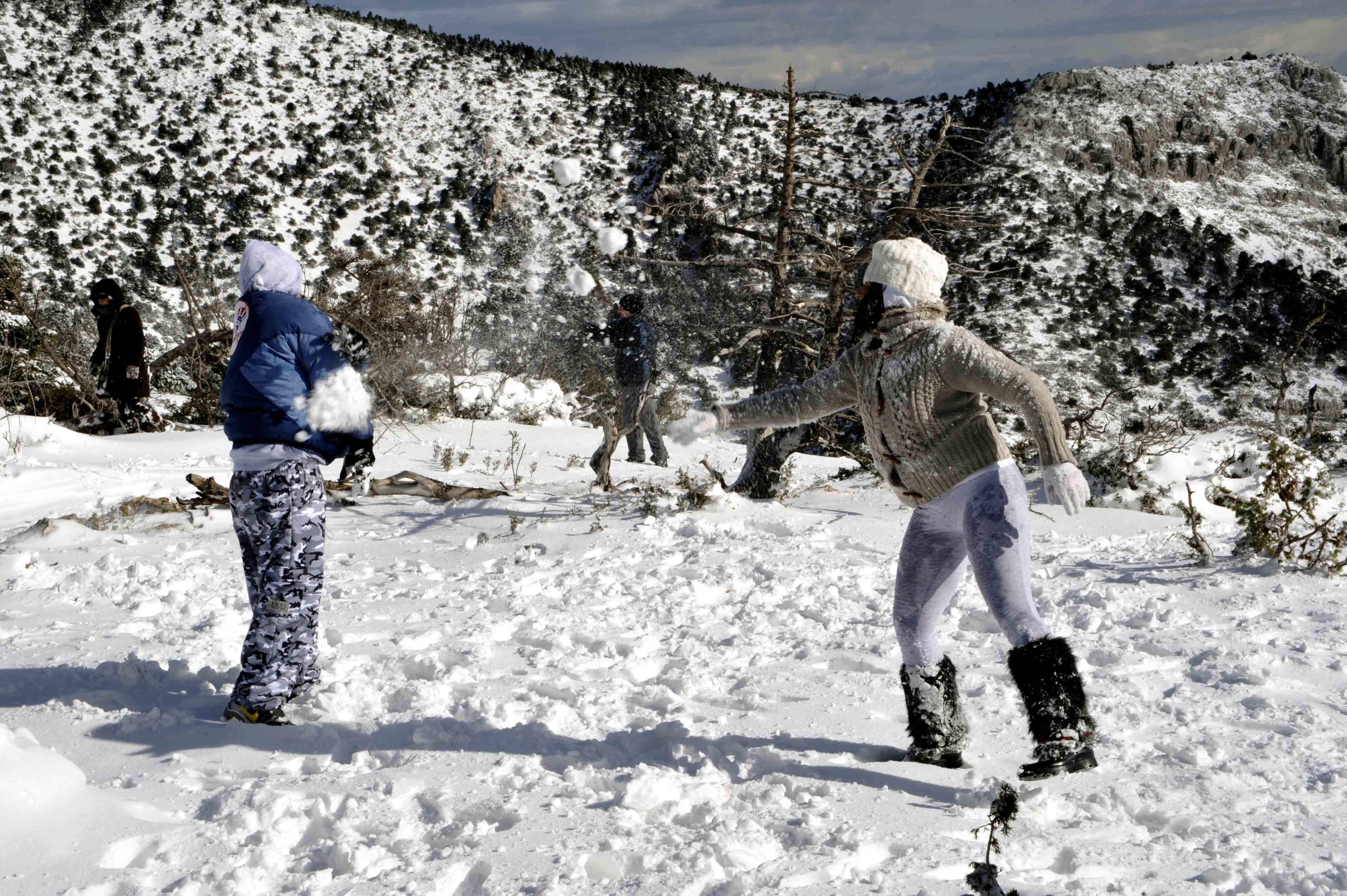 Έκτακτο δελτίο επιδείνωσης του καιρού – Από το βράδυ το νέο κύμα κακοκαιρίας – Ποιες περιοχές θα “χτυπήσει” – Με… τσουχτερό κρύο θα μπει το 2015