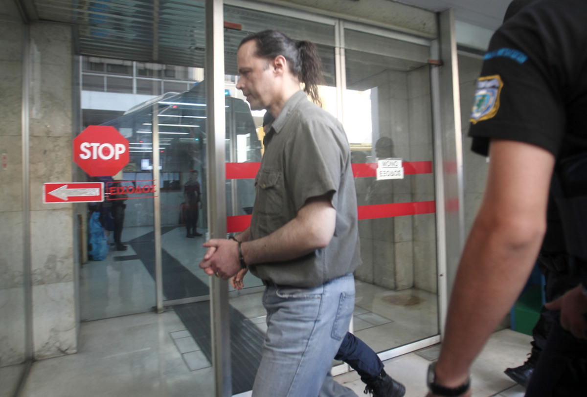 Σάββας Ξηρός: «Ο μόνος κίνδυνος που υπάρχει είναι να πέσω σε κάνα τοίχο και καμιά σκάλα»