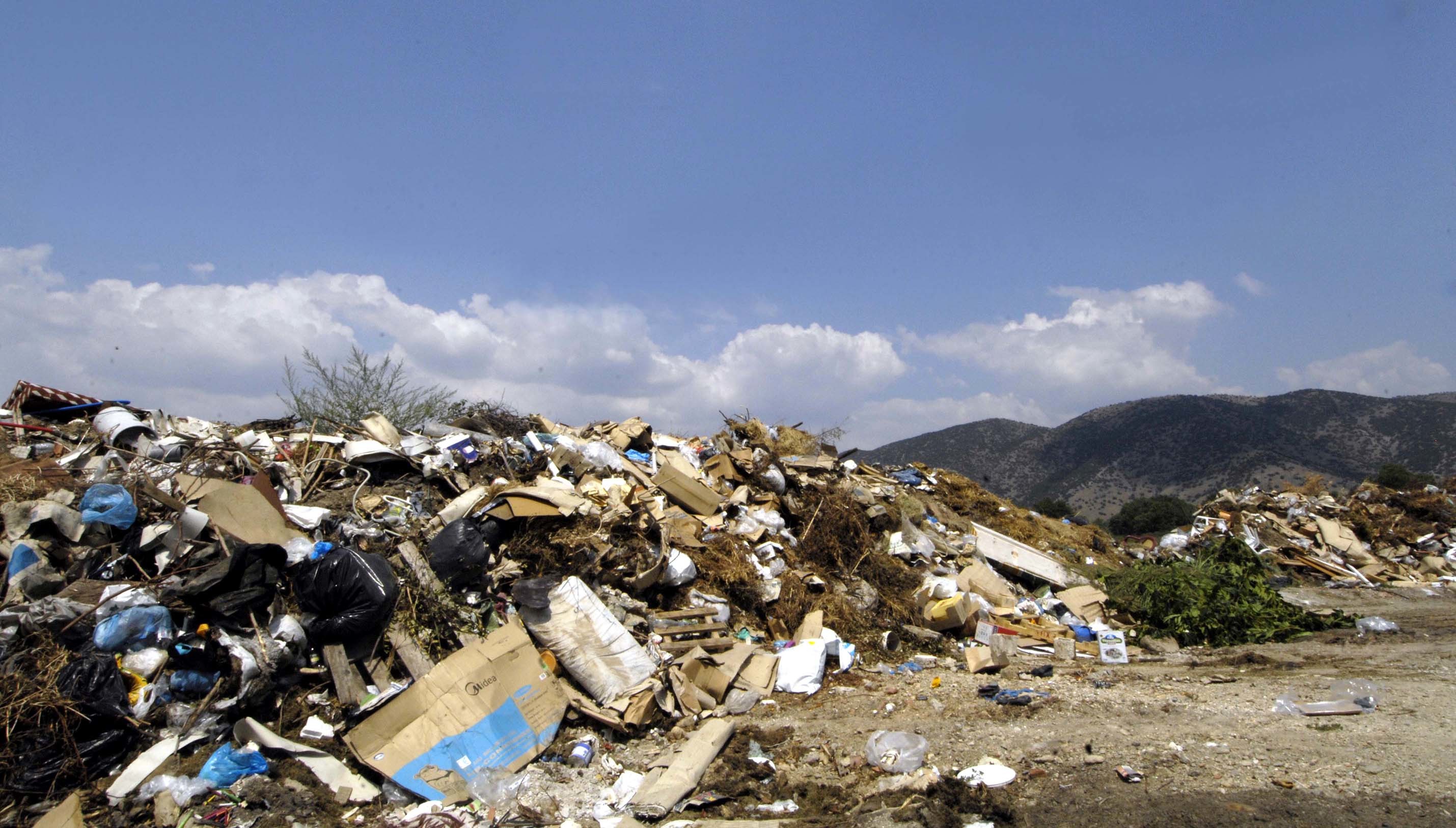Σε 22 μήνες θα γεμίσει η Αθήνα από τα σκουπίδια