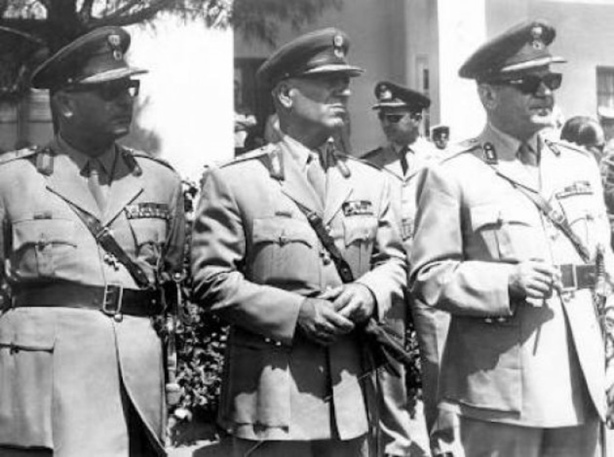 21 Απριλίου: οι δύο άγνωστες συσκέψεις που έβγαλαν τα τανκς και τα…σουβλατζίδικα!