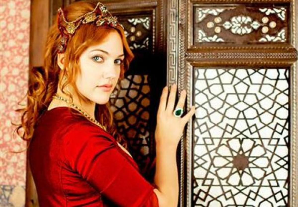 Η τηλεοπτική Χουρέμ μιλάει για το ρόλο της: “Το μεγαλύτερο πρόβλημα της Χουρέμ είναι τα πάθη της”