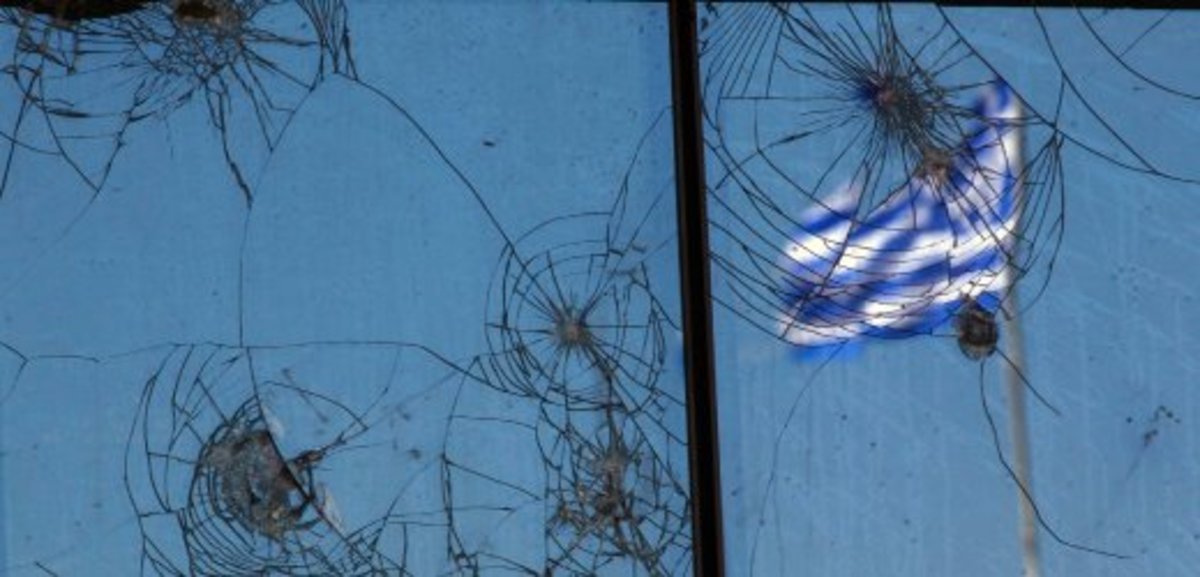 BBC : Οι Έλληνες προτιμούν το χάος από τη λιτότητα