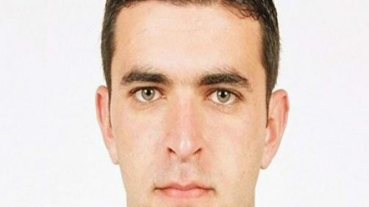 Συγκλονίζει ο θάνατος αστυνομικού-πατέρα τριών παιδιών – Τον βρήκε νεκρό η σύζυγός του