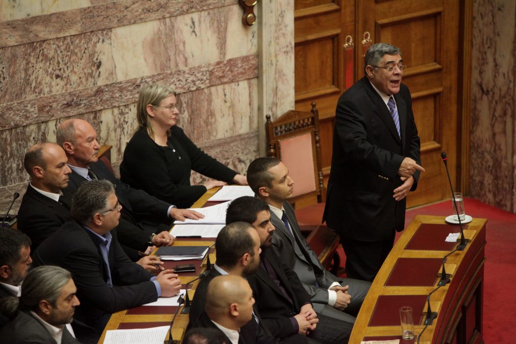 Η Χρυσή Αυγή βλέπει ευθύνες και στους 4