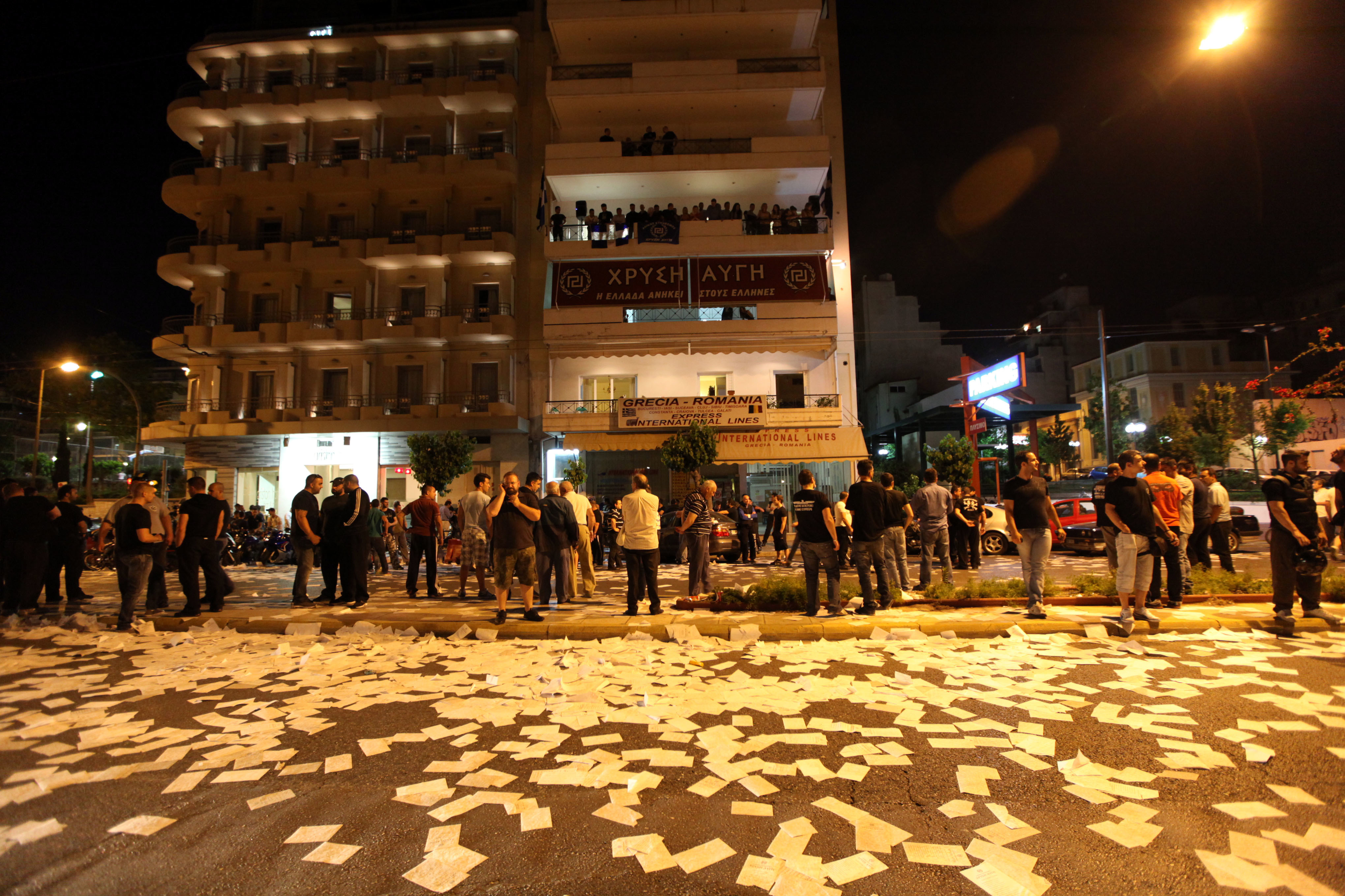 Σάλος από το άνοιγμα του ΣΥΡΙΖΑ στη Χρυσή Αυγή – Υποψήφιος με τον Κασιδιάρη στηρίζει τον Γαβριήλ – Για γλείψιμο και γούτσου γούτσου μιλά η κυβέρνηση