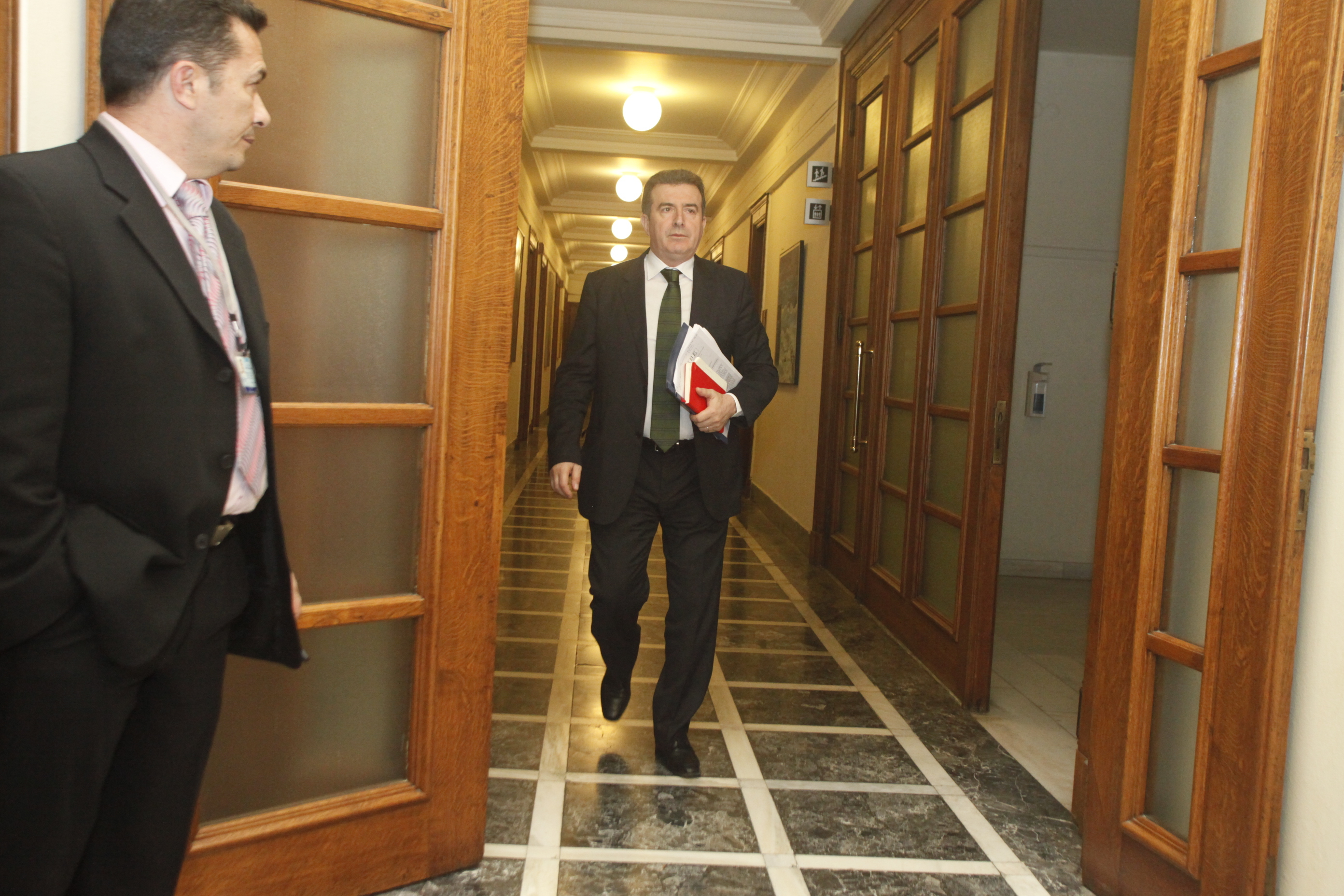 Αποκάλυψη Χρυσοχοΐδη: “Χωρίς αντικείμενο 110 υπάλληλοι εδώ και 10 χρόνια”