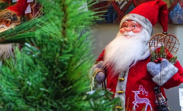 Απαγορεύονται τα Χριστούγεννα, οι γιορτές, τα δείπνα και ο Άγιος Βασίλης