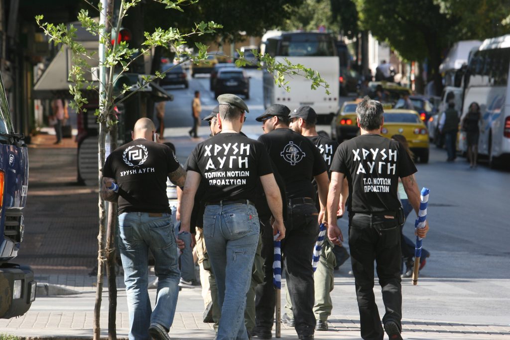 Εκλογές 2014: Άρχισαν τα… όργανα! Προσαγωγές χρυσαυγιτών και καταγγελίες ότι παρεμβαίνουν στη διαδικασία