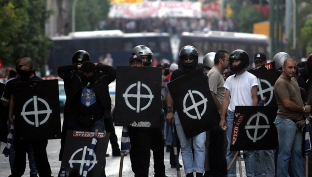 Φύλλο και φτερό τα πιστοποιητικά οπλοφορίας και κατάθλιψης της Χρυσής Αυγής!