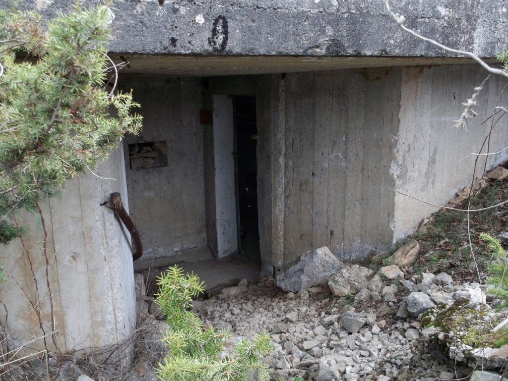 Δράμα: Έψαχναν για χρυσές λίρες και κατέληξαν με χειροπέδες (ΦΩΤΟ)