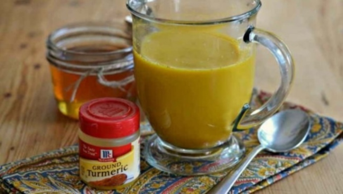 Πώς θα φτιάξετε το ‘χρυσό μέλι’ που προστατεύει από αλλεργίες και κρυολόγημα