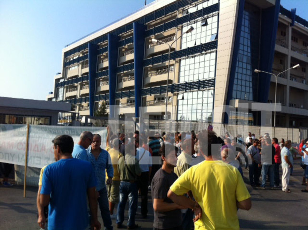 Στο ΥΕΝ οι εργαζόμενοι στα ναυπηγεία Σκαραμαγκά