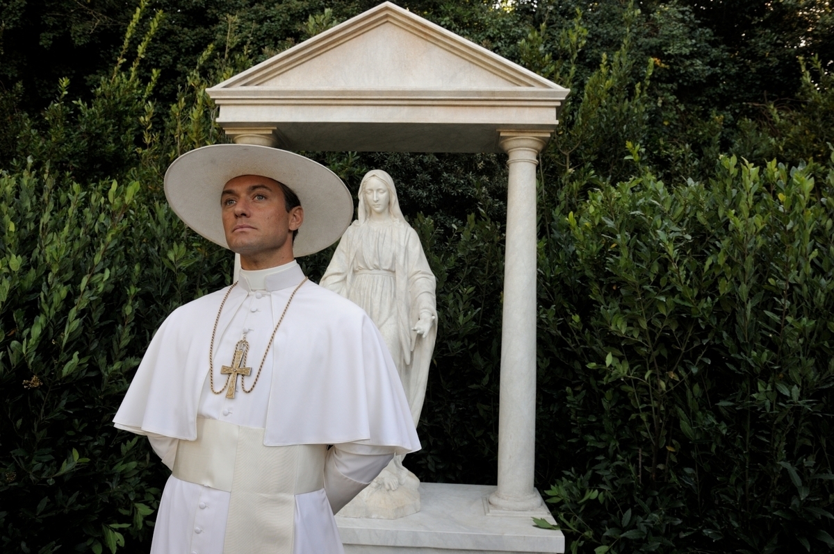 The Young Pope: Όταν ο Τζουντ Λο γίνεται Πάπας το Βατικανό δεν είναι πλέον το ίδιο!