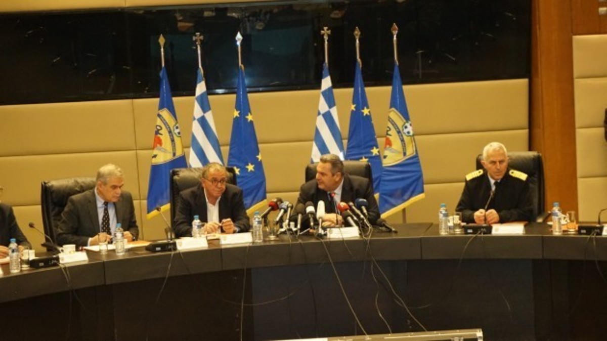 Αυτή είναι η ερώτηση που ενόχλησε στο Υπουργείο Εθνικής Άμυνας (ΒΙΝΤΕΟ)