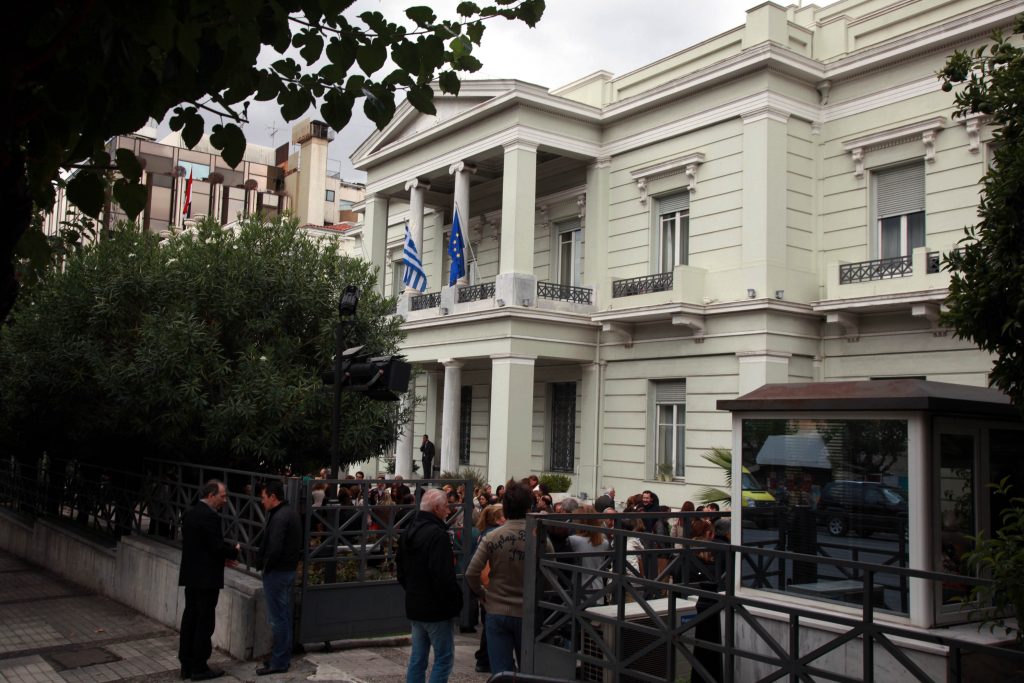 Αλλαγές στις απόρρητες δαπάνες του υπουργείου Εξωτερικών