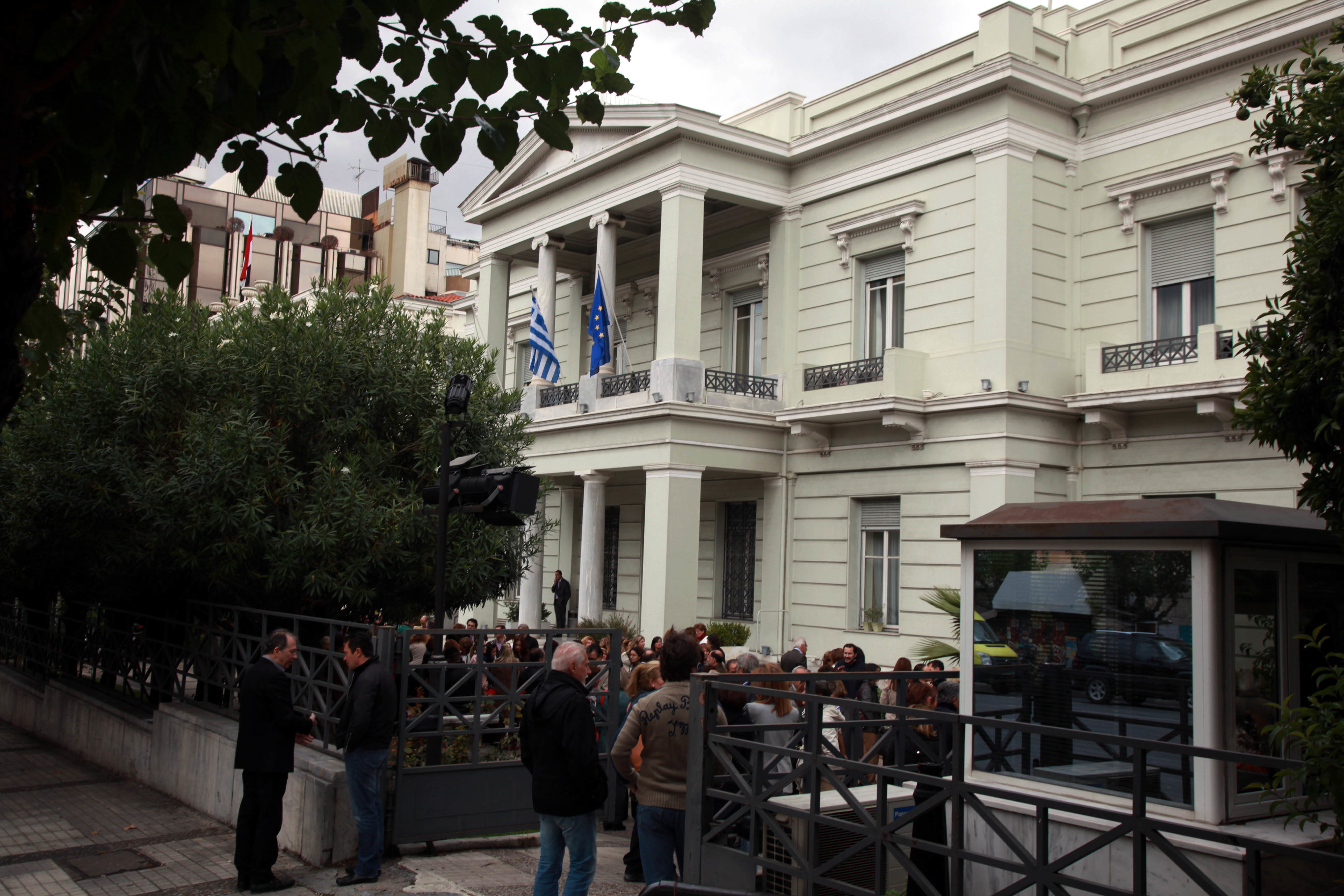 Αλλαγές στις απόρρητες δαπάνες του υπουργείου Εξωτερικών