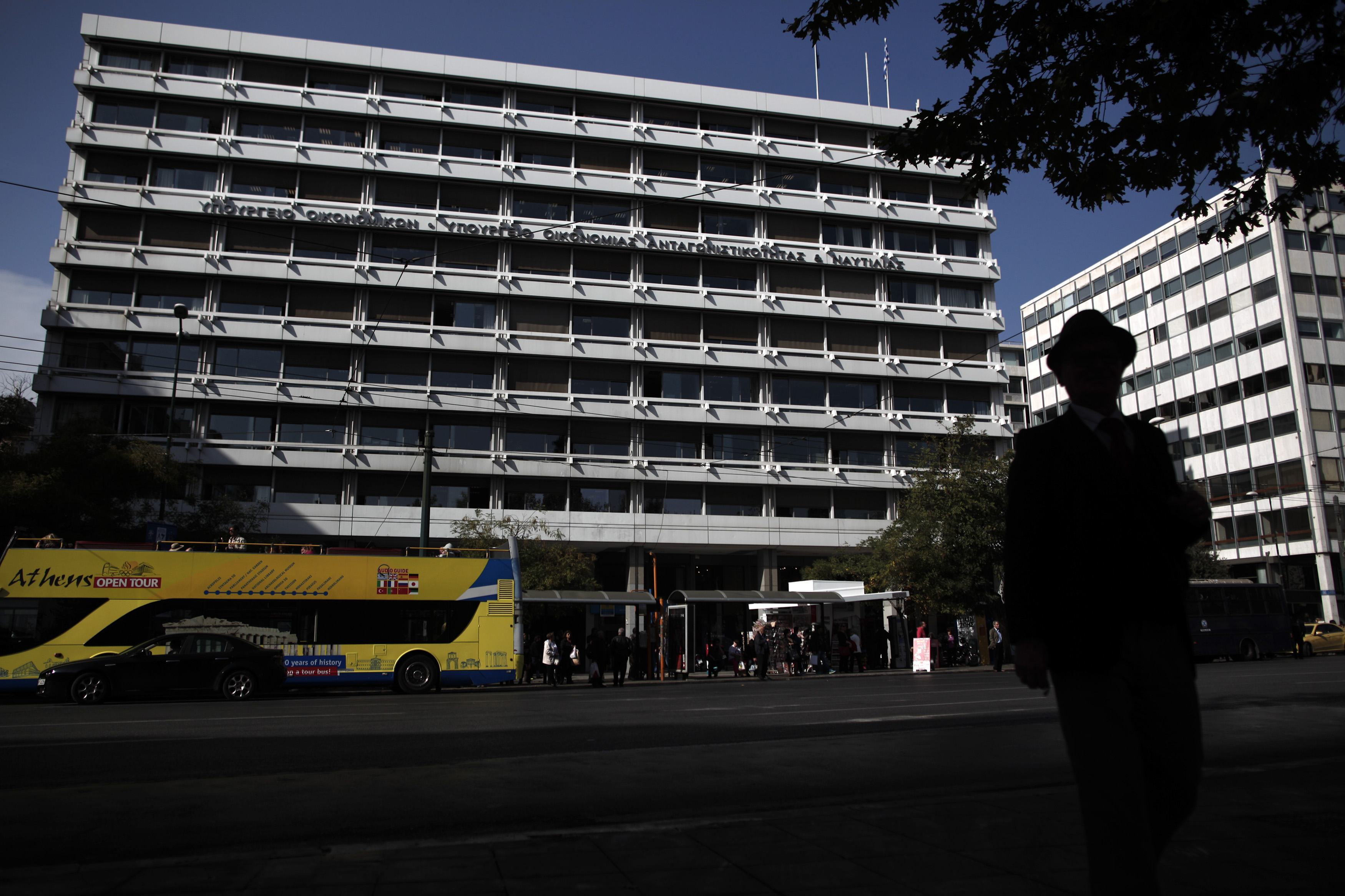 Reuters: Εξάμηνη, ή τρίμηνη παράταση του Μνημονίου