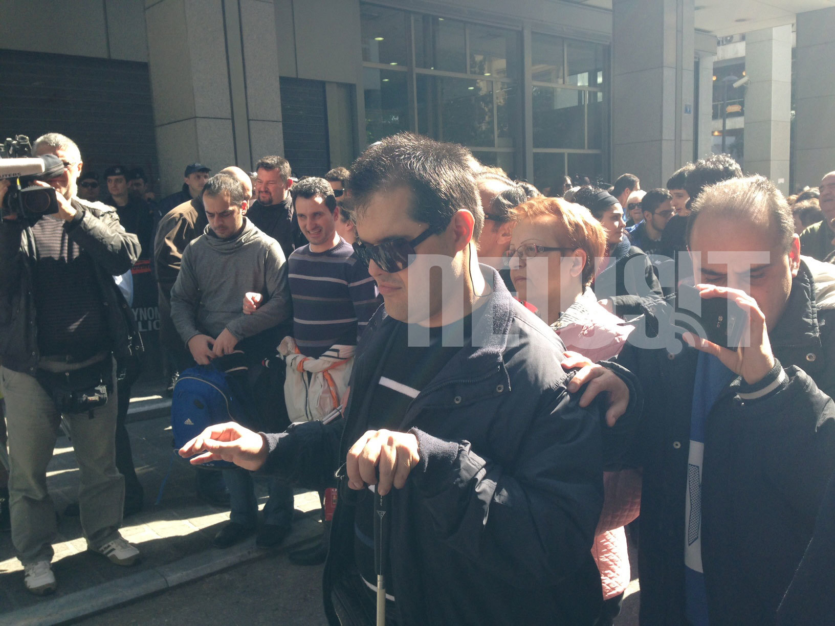Κλειστή η Νίκης, συγκέντρωση τυφλών στο υπ. Οικονομικών