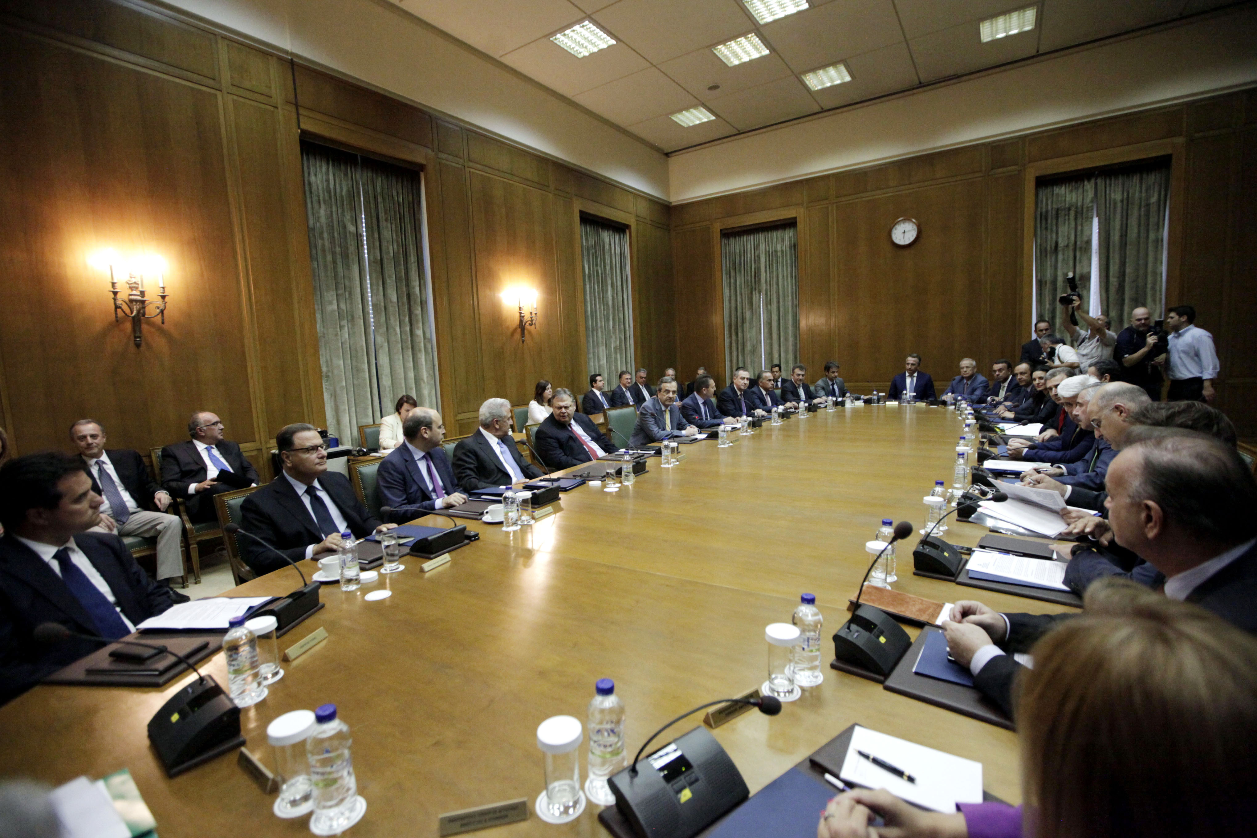 Δείτε όλους τους υπουργούς της κυβέρνησης – ΦΩΤΟ
