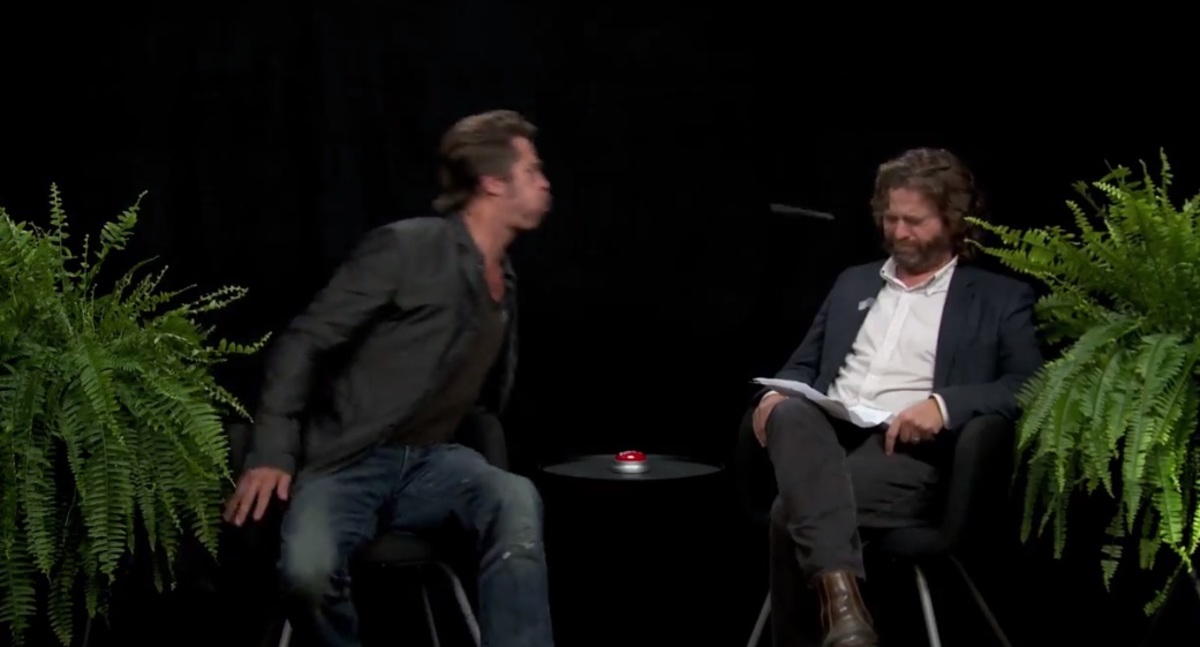 Έξαλλος ο Brad Pitt! Έφτυσε τον Zach Galifianakis