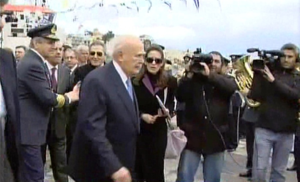 ”Άλλαξαν τα φώτα” στους πολιτικούς στα Θεοφάνεια