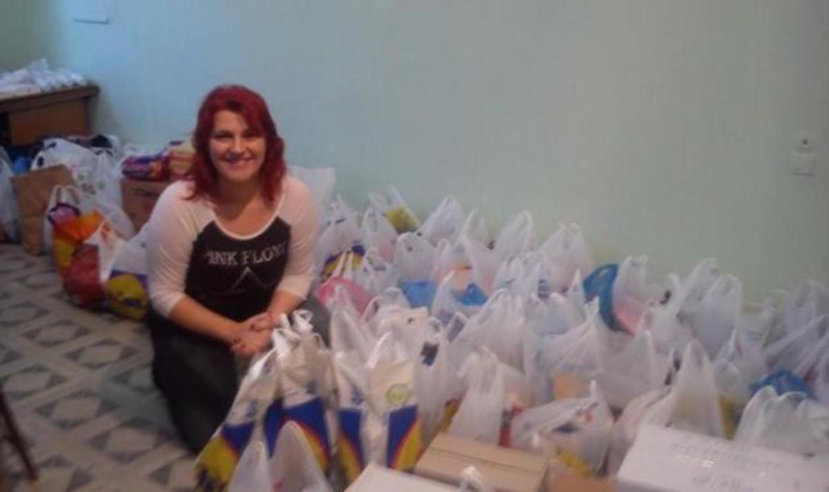 Κατερίνα Ζαρίφη! Στην ιδιαίτερη πατρίδα της, τη Θήβα, για να βοηθήσει οικογένειες που το έχουν ανάγκη