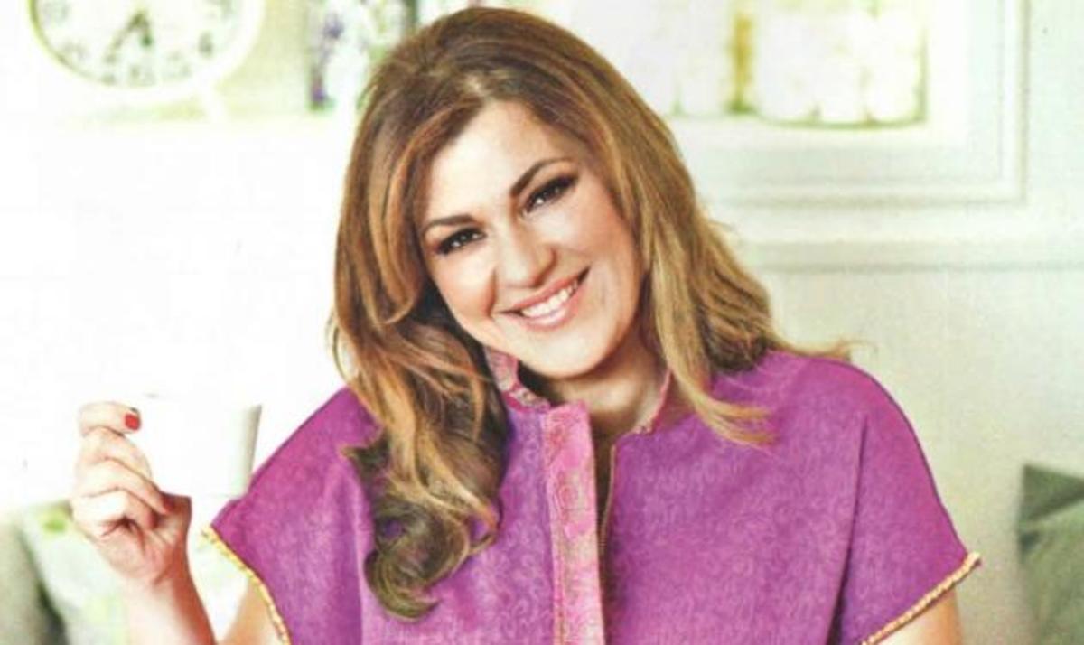 Έγινε νονά η Κατερίνα Ζαρίφη με τον Γιάννη της στο πλευρό της!