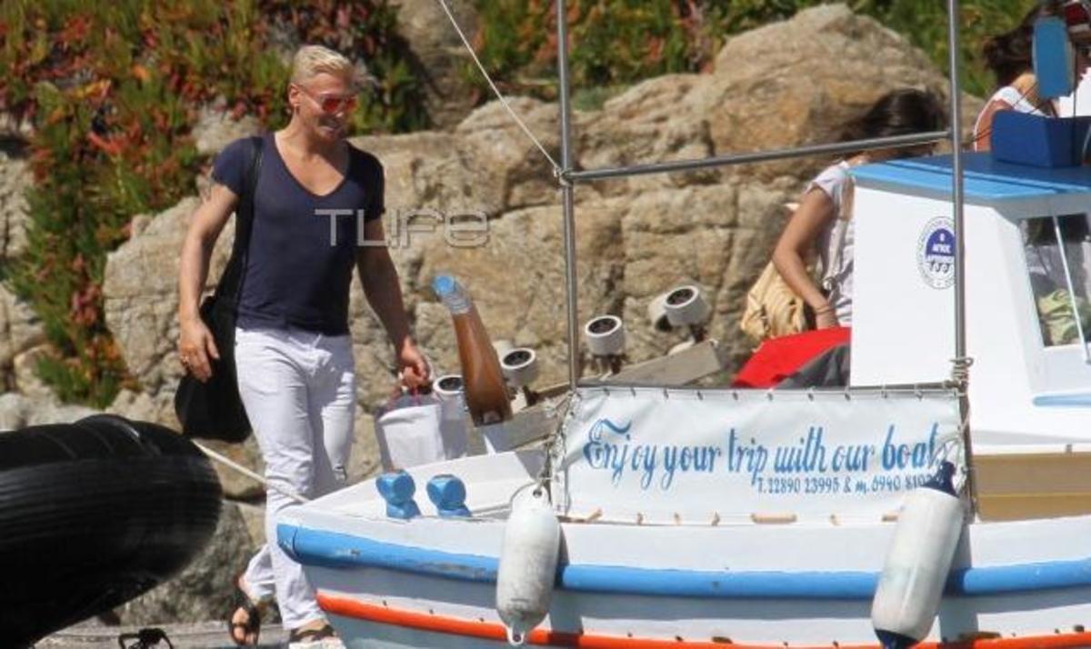 Τάκης Ζαχαράτος: Συνεχίζει τα μπάνια στη Μύκονο!