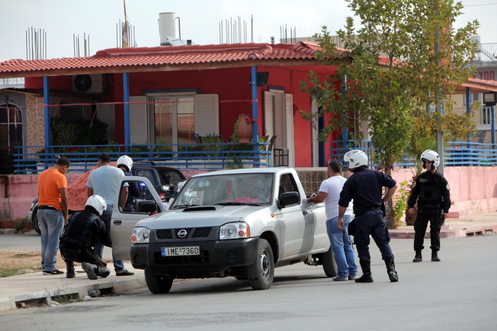 Ο άγνωστος πόλεμος των σκουπιδιών – Συμπλοκές απόψε στο Ζεφύρι