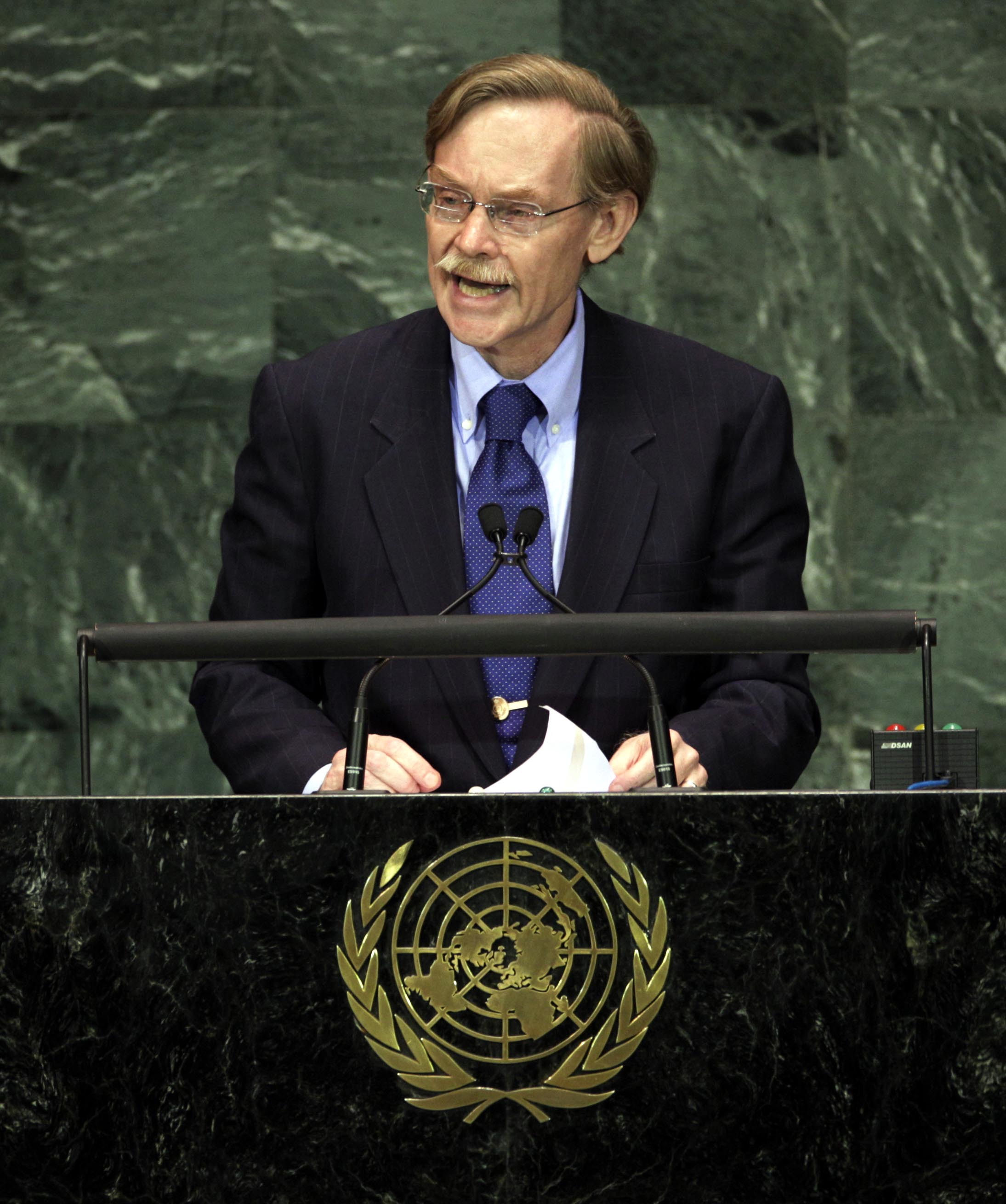 Επιβράδυνση της παγκόσμιας ανάπτυξης για το 2011