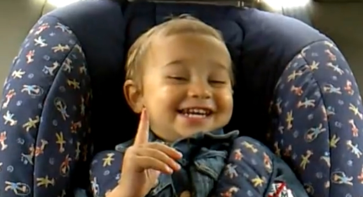 Το μωρό που τρελαίνεται να ακούει Led Zeppelin – ΒΙΝΤΕΟ