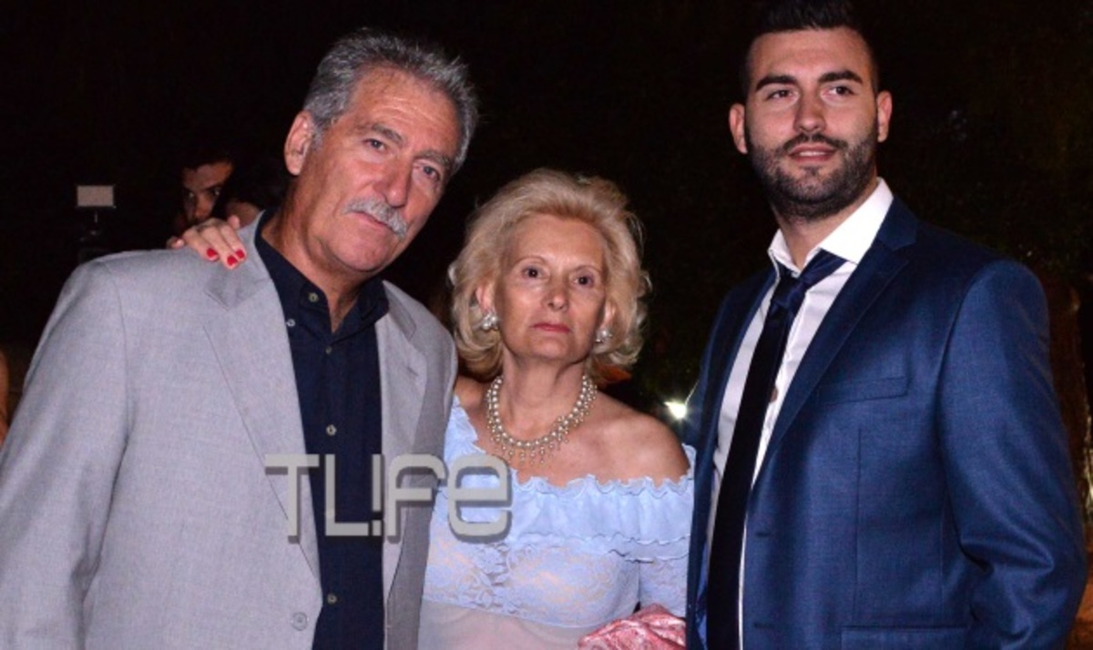 Δείτε σε ποιο κοσμικό γάμο βρέθηκε η οικογένεια της Ελένης Μενεγάκη;