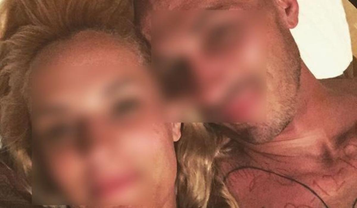 “Καυτή” selfie στο κρεβάτι για πασίγνωστη ηθοποιό και τον ποδοσφαιριστή σύζυγό της!