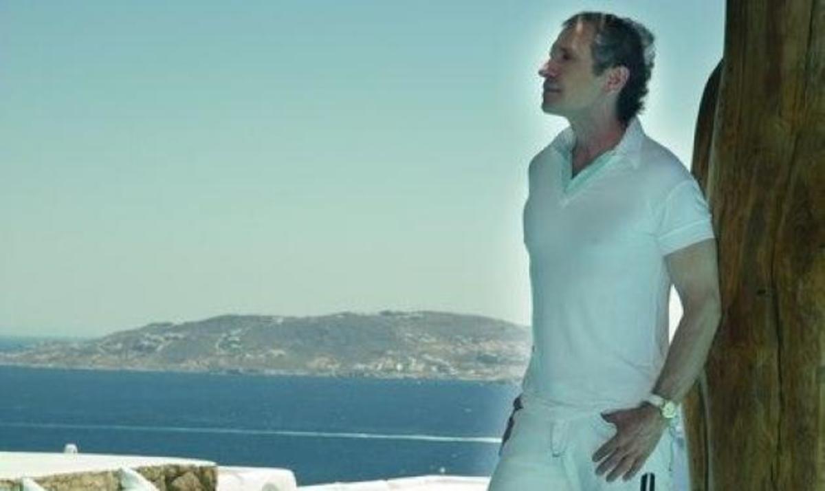 Θύμα ληστείας ο Πάνος Ζήνας! Άρπαξαν από τη βίλα του στη Μύκονο το χρηματοκιβώτιο