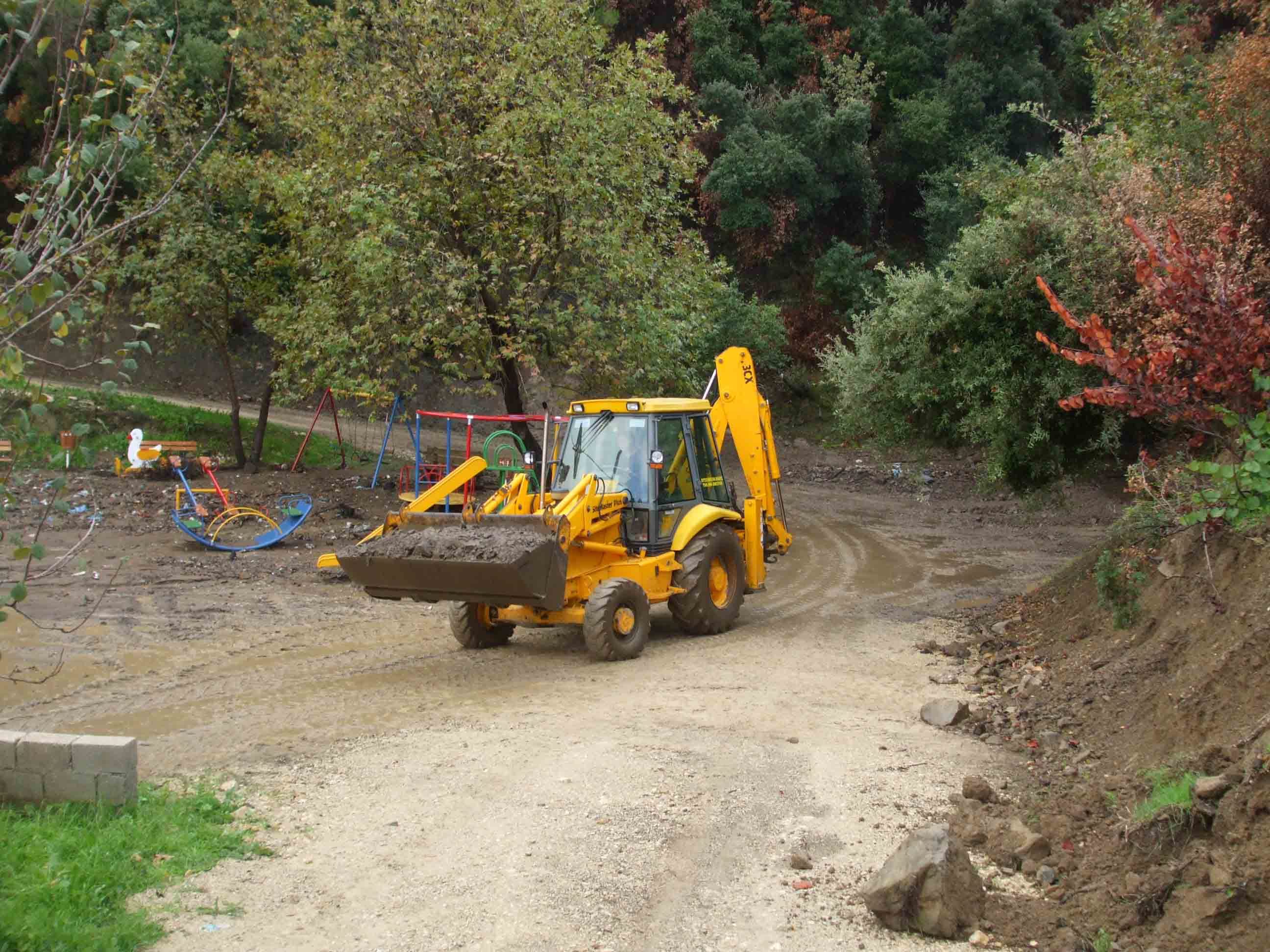 Ηλεία: Σκοτώθηκε οδηγός μπουλντόζας