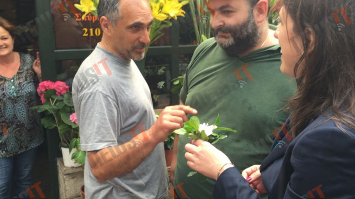 Μια γαρδένια για τη Ζωή, ο περίπατος και ο άνδρας που φώναζε: “Ο κόσμος πεινάει”