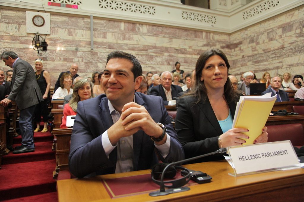 Προσωπική επίθεση στον Γιούνκερ από την Πρόεδρο της Βουλής παρόντος του Αλέξη Τσίπρα – «Θέλει υποταγή του λαού»