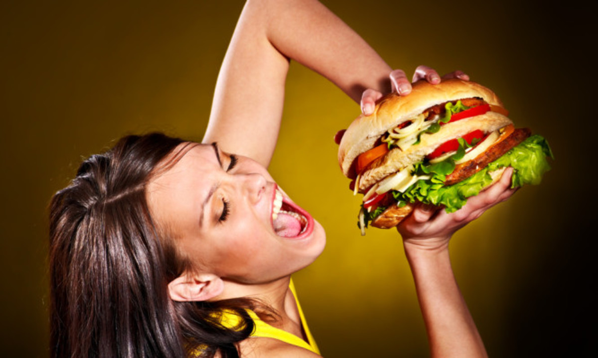 Τέσσερα μυστικά για να μην πάρετε όλες τις θερμίδες από ένα μεγάλο γεύμα