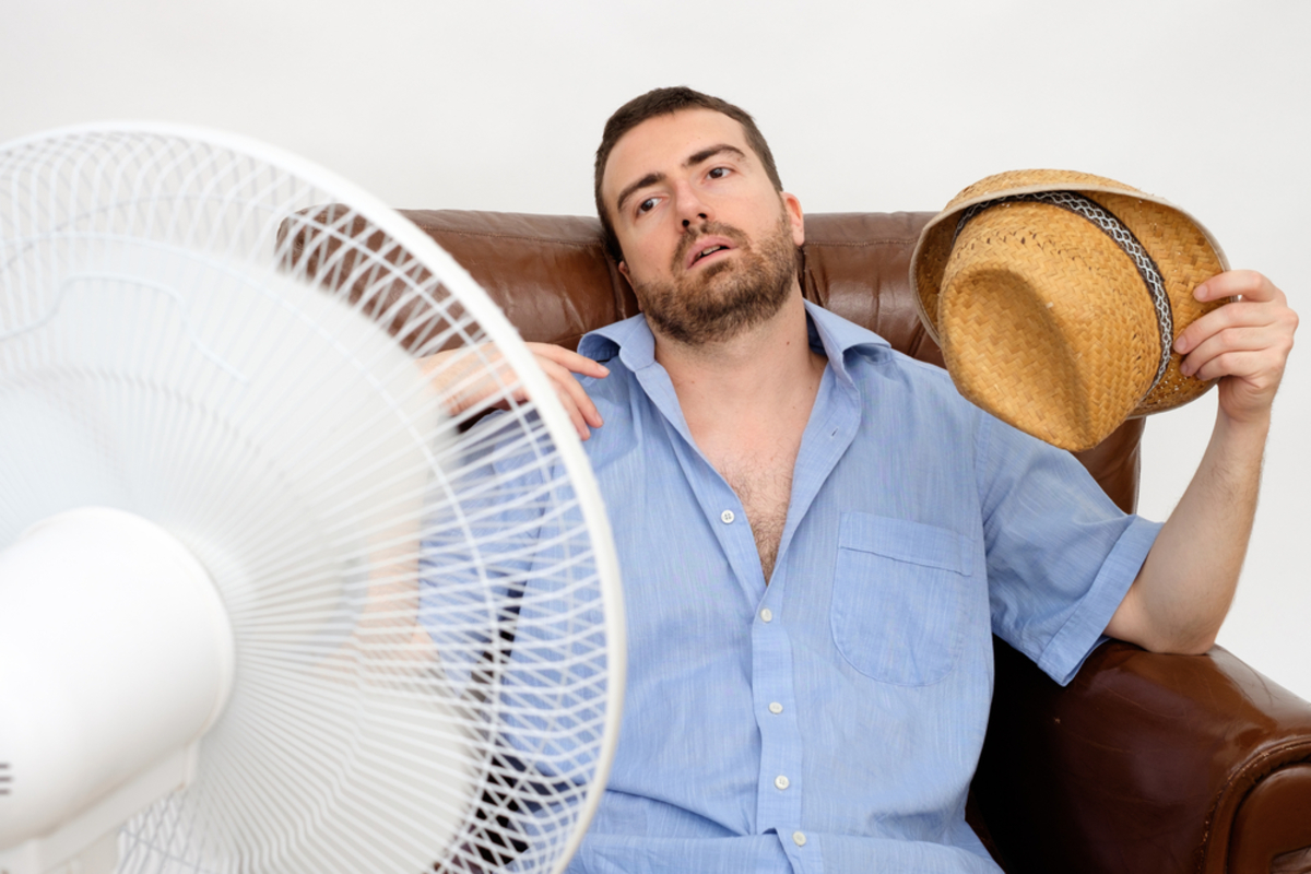 Έρχεται καύσωνας: Τι να κάνετε μέσα στο σπίτι για να τον αντιμετωπίσετε