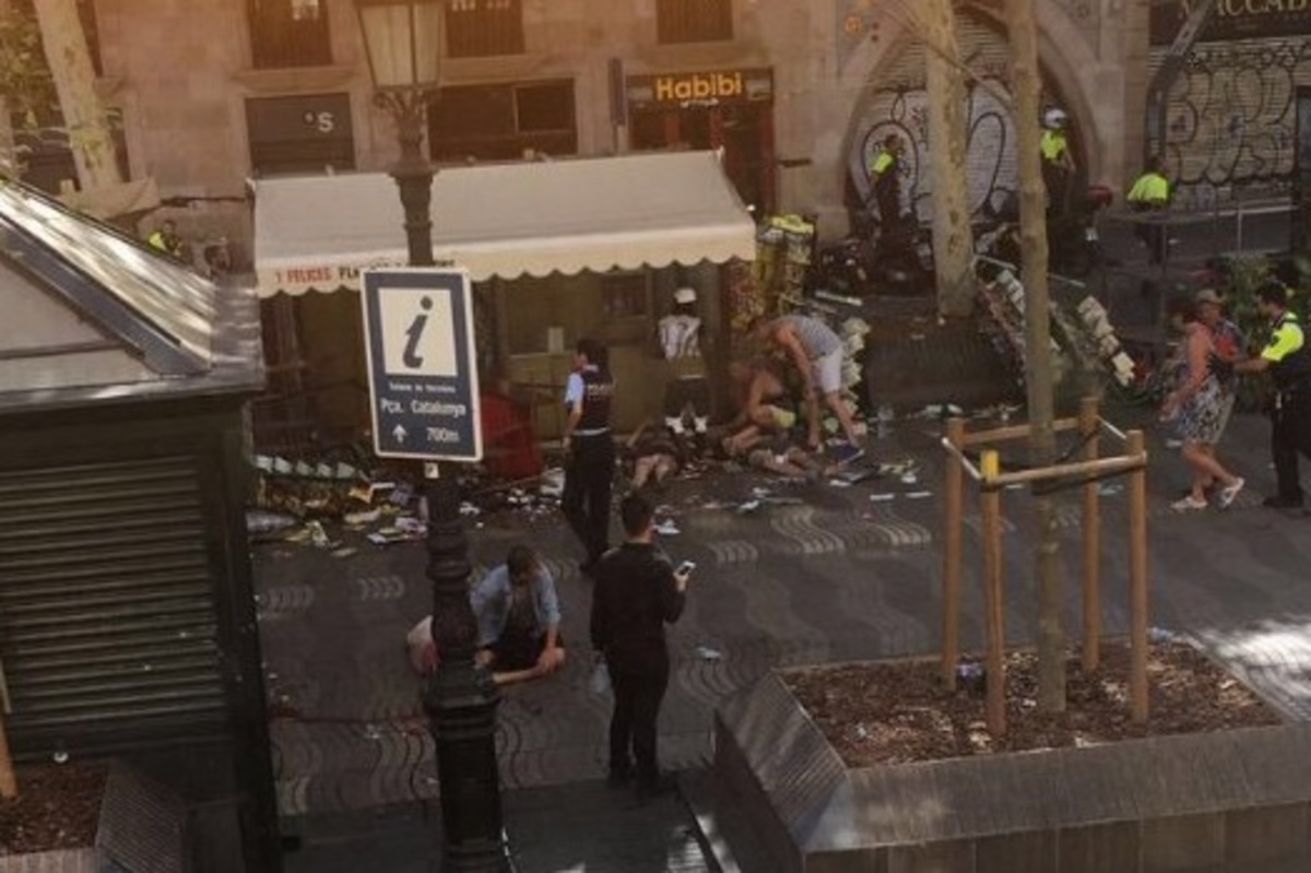 Επίθεση στη Βαρκελώνη – Συγκλονιστικές μαρτυρίες: “Παιδιά ούρλιαζαν”