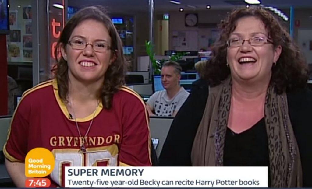 Σπάνια πάθηση της έδωσε υπεράνθρωπη μνήμη: Θυμάται όλα τα βιβλία Χάρι Πότερ λέξη-προς-λέξη! [vid]