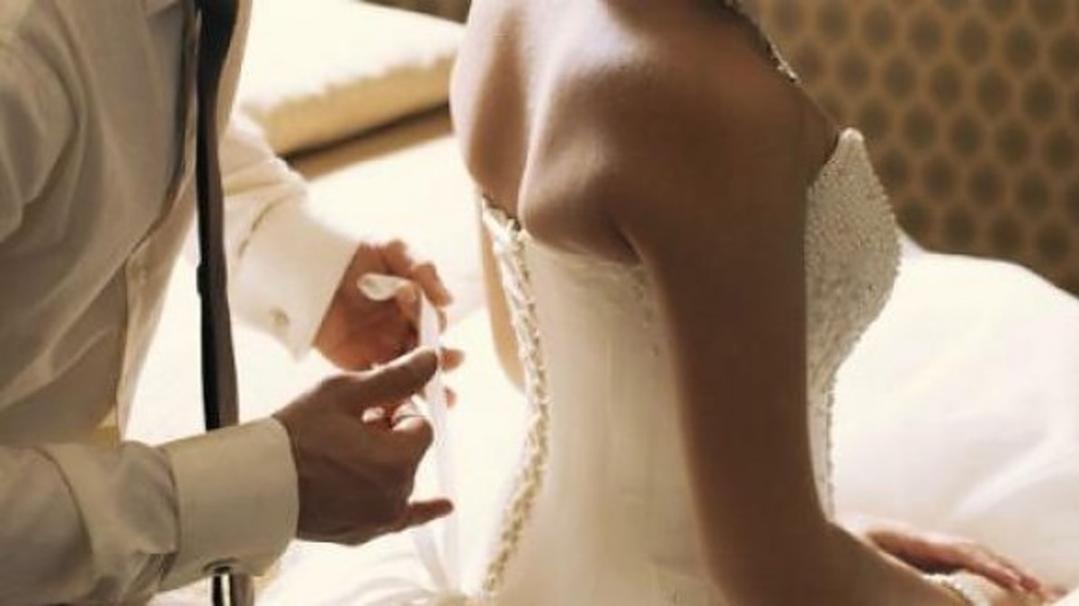 Ναύπακτος: Ο γαμπρός ”κούφανε” τους καλεσμένους – Η νύφη σε πελάγη ευτυχίας [vid]