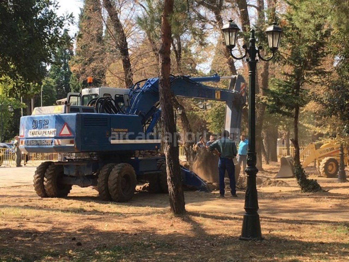 Τρίπολη: Πλήθος κόσμου παρακολουθεί τις ανασκαφές για τον “χαμένο θησαυρό” της τουρκοκρατίας [pics, vid]