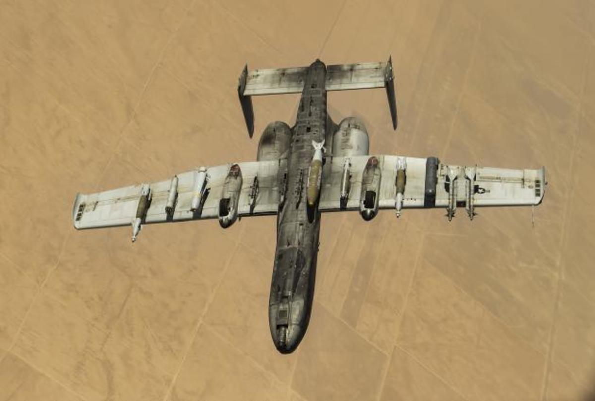 Πετάξτε μια αποστολή κατά του ΙΚ με το θρυλικό Α-10 [vid,pics]