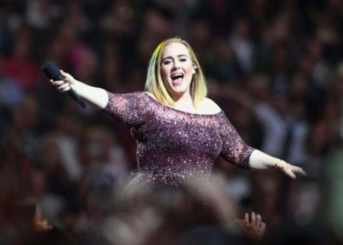 Adele: Ακυρώνει συναυλίες και χάνει εκατομμύρια!